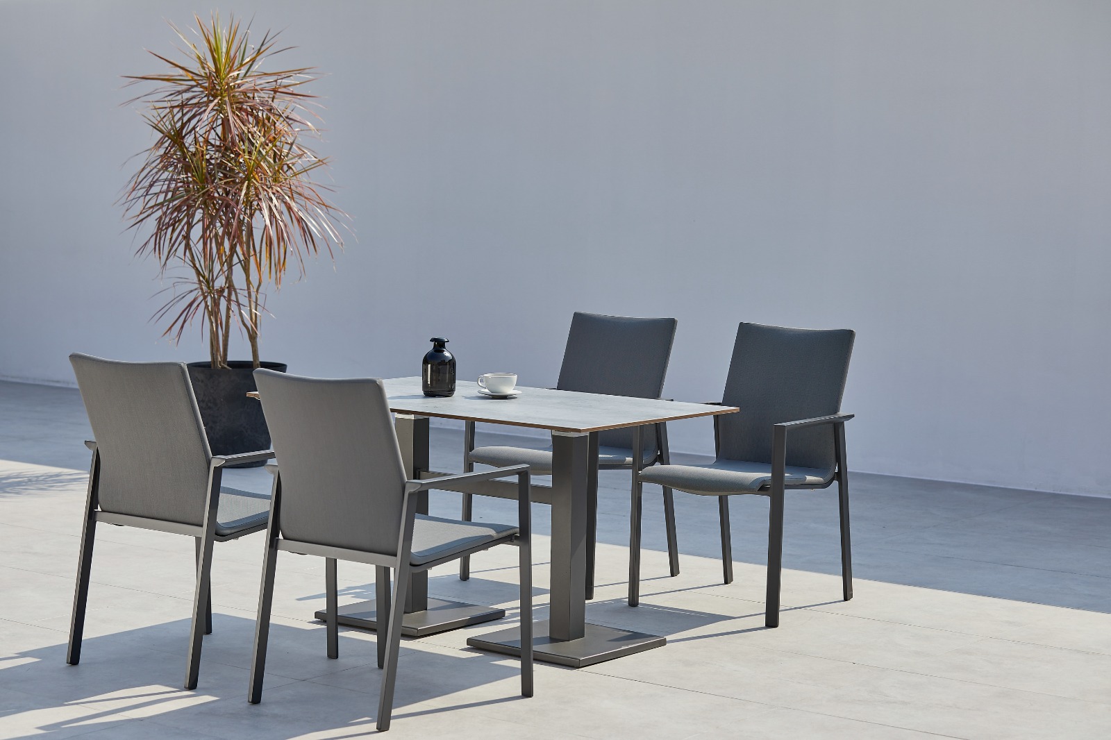 Project 2 - La Veranda Home & Garden
